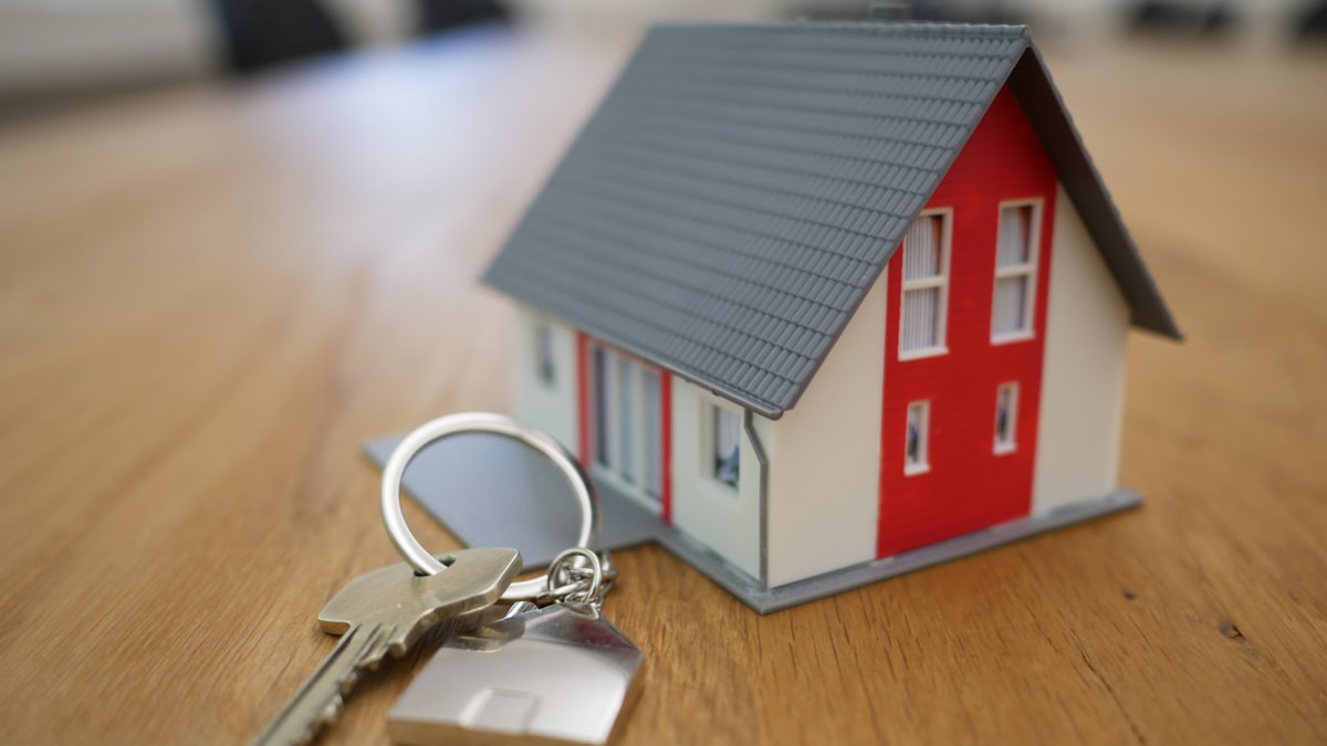 Voor veel starters blijft de sleutel tot een eigen huis buiten bereik, ook nu de prijsstijgingen afvlakken.